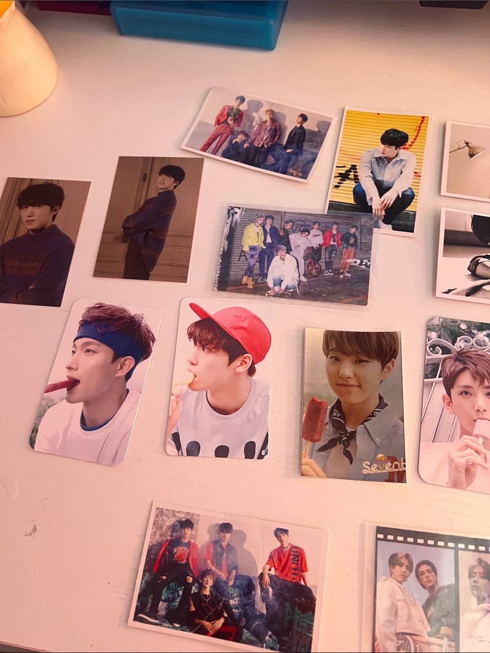 Various Kpop Artists Photocards! Read description - Picture 3 of 4